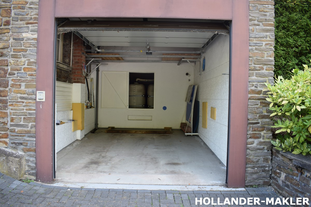 Solide vrijstaand huis met dubbele garage in Zell (Mosel)