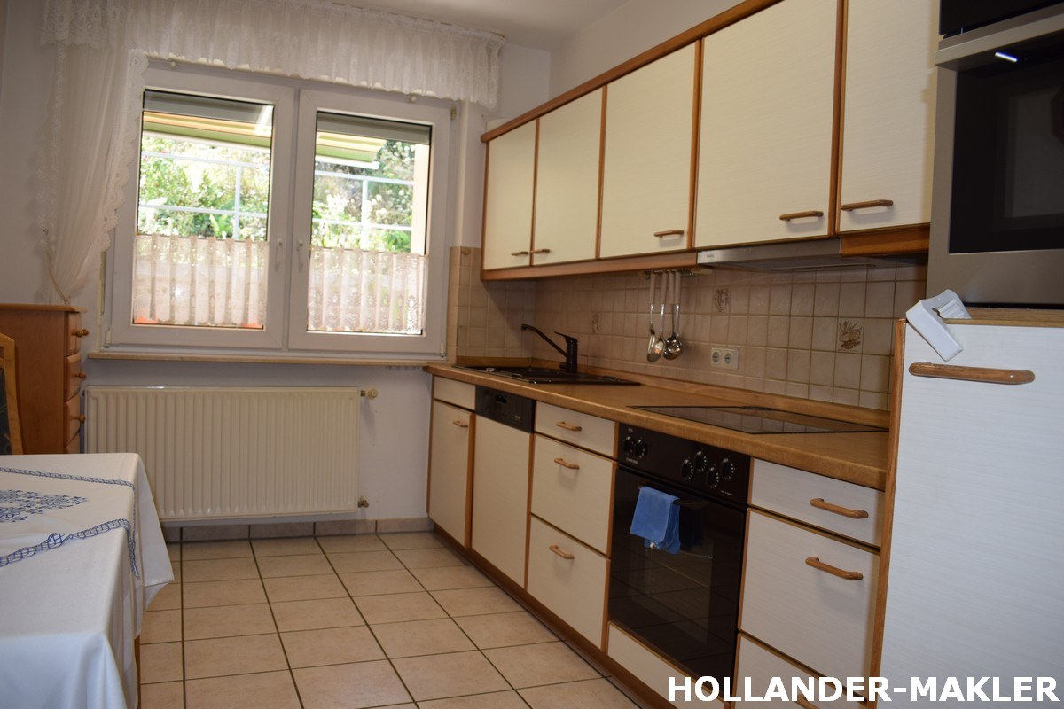 Solide vrijstaand huis met dubbele garage in Zell (Mosel)